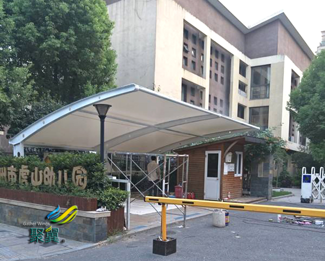 遮陽設施膜結(jié)構(gòu)車棚創(chuàng)領材料新高度